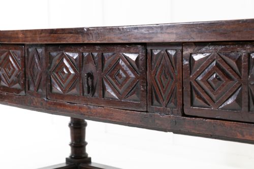 17TH CENTURY SPANISH PROVINCIAL CARVED WALNUT SIDE TABLE - ADDITIONAL PHOTO 2