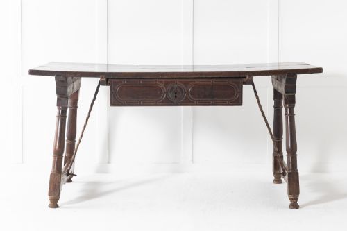 early 17th century spanish table - CATEGORY: ANTIQUE TABLES - DATED 17TH CENTURY