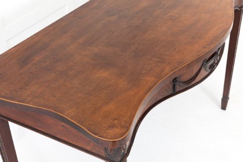 18TH CENTURY GEORGE III MAHOGANY 'ADAM STYLE' SERPENTINE SIDE TABLE - ADDITIONAL PHOTO 6