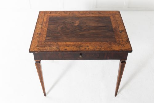 18th century italian side table - CATEGORY: ANTIQUE TABLES - DATED 18TH CENTURY