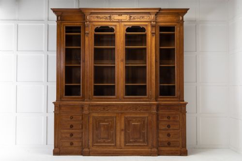 19th century french oak breakfront bookcasecabinet - CATEGORY: ANTIQUE BOOKCASES - DATED 19TH CENTURY