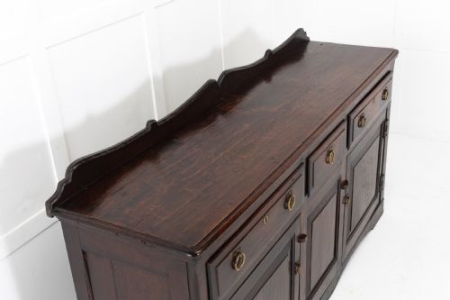 18TH CENTURY ENGLISH GEORGE III OAK DRESSER BASE - ADDITIONAL PHOTO 1
