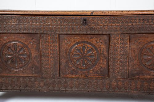 18TH CENTURY OAK COFFER - ADDITIONAL PHOTO 3