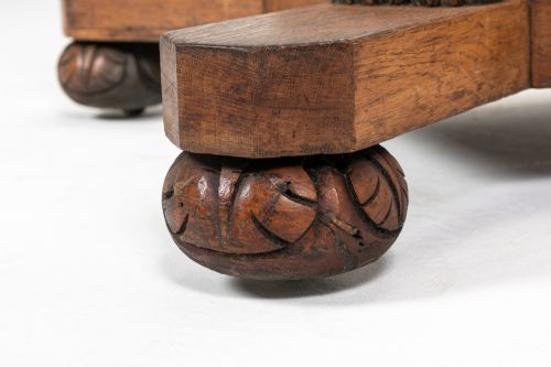 LARGE 19TH CENTURY ENGLISH OAK OCTAGONAL CENTRE TABLE - ADDITIONAL PHOTO 4