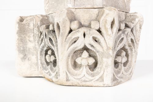 18TH CENTURY FRAGMENT OF GOTHIC CARVED STONE - ADDITIONAL PHOTO 1