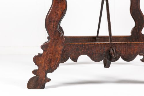 18TH CENTURY SPANISH WALNUT TABLE - ADDITIONAL PHOTO 4
