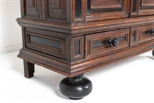 17TH CENTURY DUTCH OAK AND EBONY CABINET - ADDITIONAL PHOTO 3