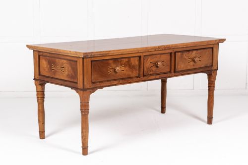19th century french maple and elm table - CATEGORY: ANTIQUE TABLES - DATED 19TH CENTURY