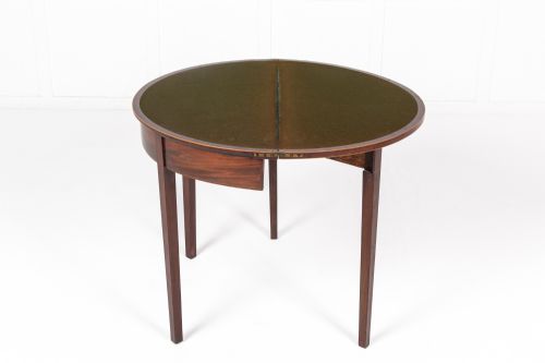 PAIR OF LATE 18TH CENTURY ENGLISH MAHOGANY CARDTEA TABLES - ADDITIONAL PHOTO 1