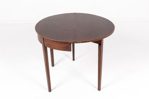 PAIR OF LATE 18TH CENTURY ENGLISH MAHOGANY CARDTEA TABLES - ADDITIONAL PHOTO 4