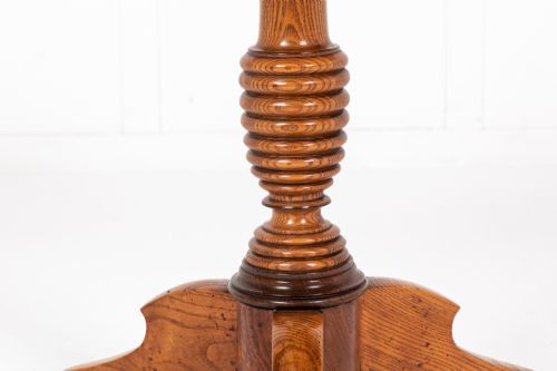 19TH CENTURY FRENCH OAK OCCASIONAL TABLE - ADDITIONAL PHOTO 1
