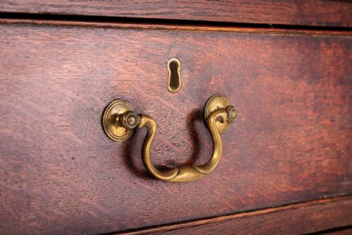 18TH CENTURY ENGLISH GEORGE III OAK CHEST ON CHEST - ADDITIONAL PHOTO 6