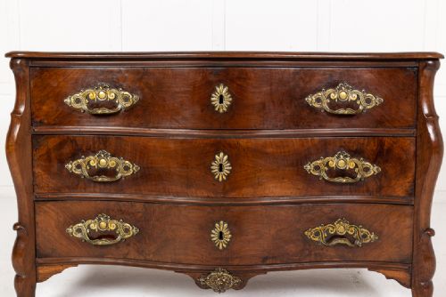 18TH CENTURY FRENCH MAZARINE WALNUT COMMODE - ADDITIONAL PHOTO 1