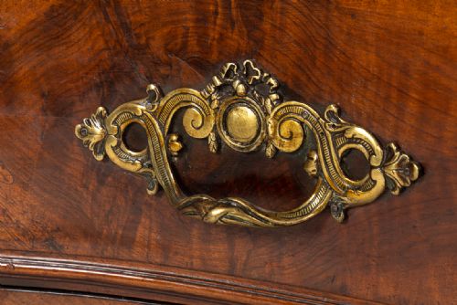 18TH CENTURY FRENCH MAZARINE WALNUT COMMODE - ADDITIONAL PHOTO 2