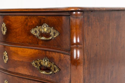 18TH CENTURY FRENCH MAZARINE WALNUT COMMODE - ADDITIONAL PHOTO 6