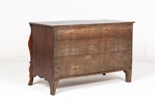 18TH CENTURY FRENCH MAZARINE WALNUT COMMODE - ADDITIONAL PHOTO 7