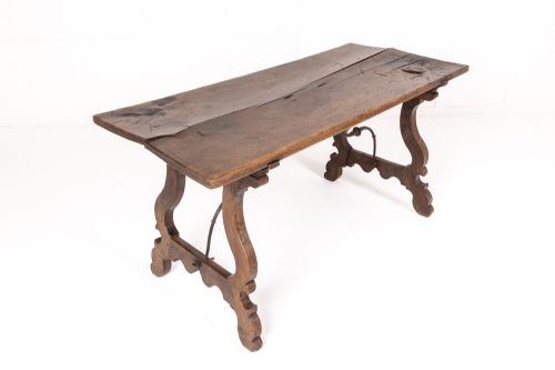 18th century spanish walnut table - CATEGORY: ANTIQUE TABLES - DATED 18TH CENTURY