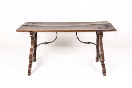 18TH CENTURY SPANISH WALNUT TABLE - ADDITIONAL PHOTO 2
