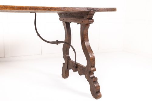 18TH CENTURY SPANISH WALNUT TABLE - ADDITIONAL PHOTO 3