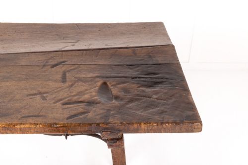 18TH CENTURY SPANISH WALNUT TABLE - ADDITIONAL PHOTO 6