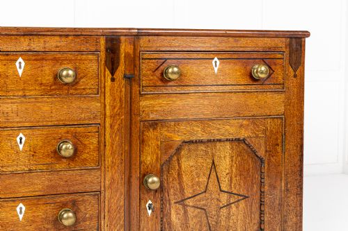 EARLY 19TH CENTURY OAK DRESSER BASE - ADDITIONAL PHOTO 1
