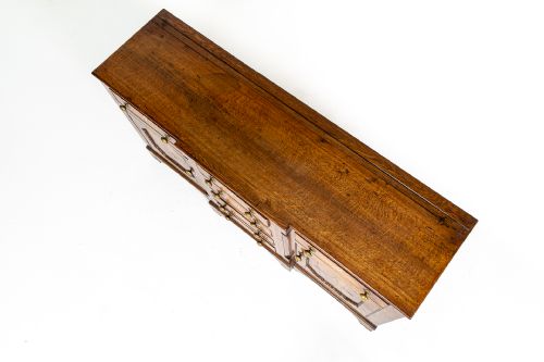 EARLY 19TH CENTURY OAK DRESSER BASE - ADDITIONAL PHOTO 8