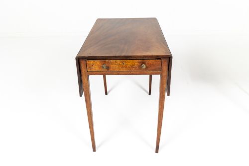 PAIR OF 18TH CENTURY ENGLISH MAHOGANY PEMBROKE TABLES - ADDITIONAL PHOTO 3
