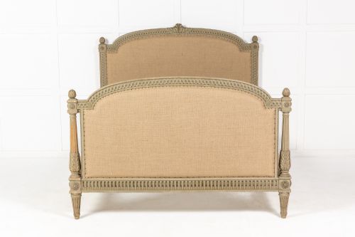 19TH CENTURY FRENCH CARVED WOOD KINGSIZE BED - ADDITIONAL PHOTO 1