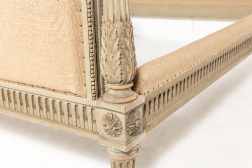 19TH CENTURY FRENCH CARVED WOOD KINGSIZE BED - ADDITIONAL PHOTO 4