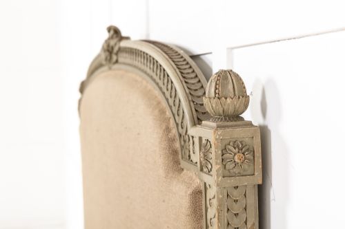 19TH CENTURY FRENCH CARVED WOOD KINGSIZE BED - ADDITIONAL PHOTO 5