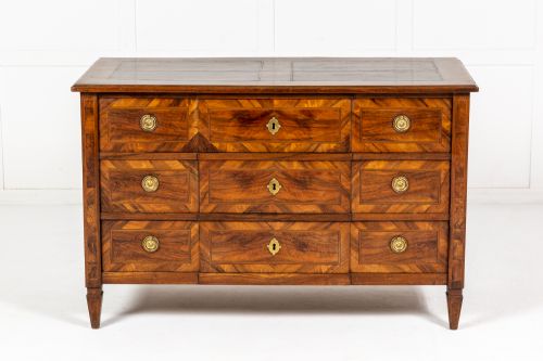 18TH CENTURY FRENCH WALNUT COMMODE - ADDITIONAL PHOTO 1