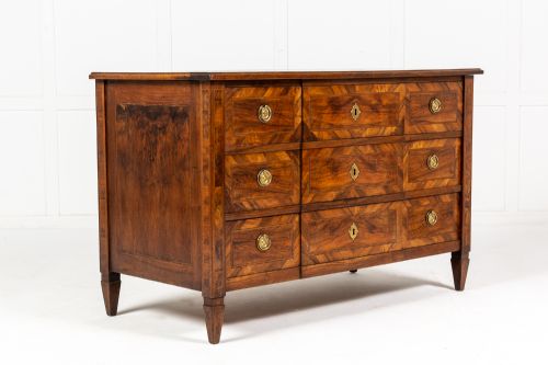 18TH CENTURY FRENCH WALNUT COMMODE - ADDITIONAL PHOTO 3