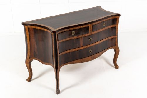 18TH CENTURY ITALIAN KINGWOOD AND ROSEWOOD SERPENTINE COMMODE - ADDITIONAL PHOTO 5