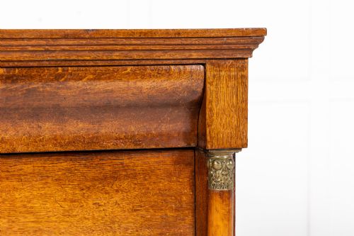 SMALL 18TH CENTURY DUTCH OAK COMMODE - ADDITIONAL PHOTO 1