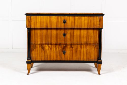 19th century biedermeier cherrywood chest of drawers - CATEGORY: ANTIQUE CHEST OF DRAWERS - DATED 19TH CENTURY