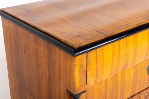 19TH CENTURY BIEDERMEIER CHERRYWOOD CHEST OF DRAWERS - ADDITIONAL PHOTO 2