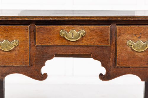 18TH CENTURY OAK LOWBOY - ADDITIONAL PHOTO 2