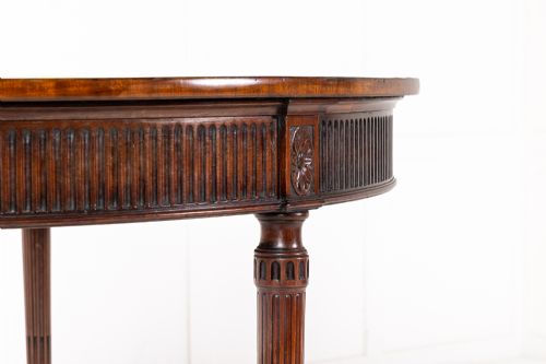 18TH CENTURY GEORGE III MAHOGANY SIDEPIER TABLE IN THE MANNER OF THOMAS CHIPPENDALE OR MAYHEW AND INCE - ADDITIONAL PHOTO 4