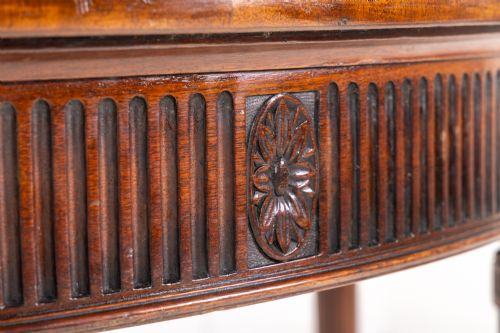 18TH CENTURY GEORGE III MAHOGANY SIDEPIER TABLE IN THE MANNER OF THOMAS CHIPPENDALE OR MAYHEW AND INCE - ADDITIONAL PHOTO 7