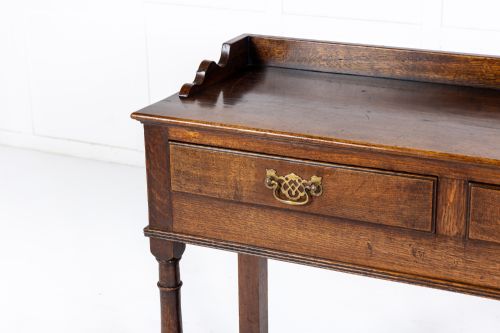 18TH CENTURY ENGLISH OAK DRESSER BASE - ADDITIONAL PHOTO 2
