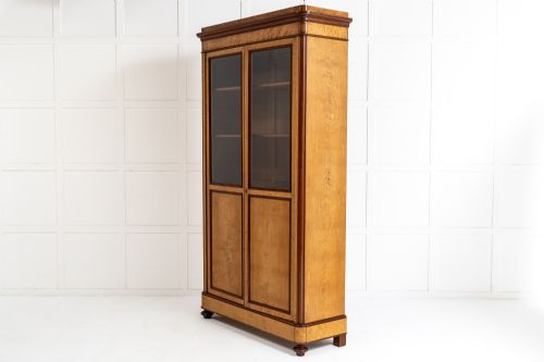 PAIR OF 19TH CENTURY FRENCH BURR MAPLE BOOKCASESDISPLAY CABINETS - ADDITIONAL PHOTO 5