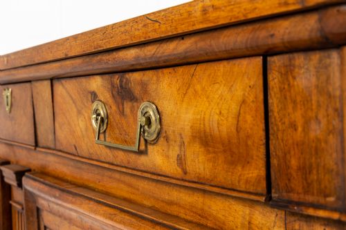 18TH CENTURY FRENCH WALNUT CABINET - ADDITIONAL PHOTO 7