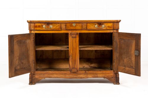 18TH CENTURY FRENCH WALNUT CABINET - ADDITIONAL PHOTO 10