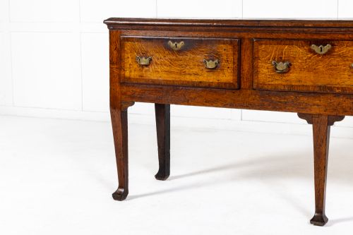 18TH CENTURY GEORGE III ENGLISH OAK DRESSER BASE - ADDITIONAL PHOTO 1