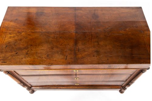 PAIR OF 19TH CENTURY ITALIAN WALNUT COMMODES - ADDITIONAL PHOTO 2