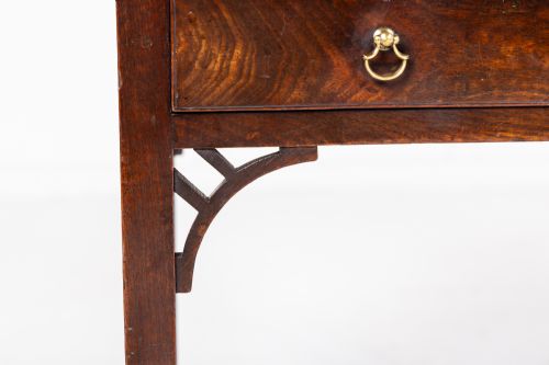 ENGLISH GEORGE III MAHOGANY OCCASIONAL TABLE - ADDITIONAL PHOTO 2