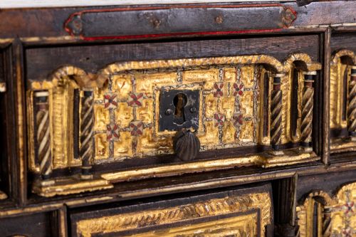 17TH CENTURY SPANISH BARGUEO VARGAS CABINET - ADDITIONAL PHOTO 4
