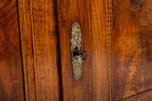 19TH CENTURY FRENCH EMPIRE WALNUT BUFFETSIDEBOARD - ADDITIONAL PHOTO 3