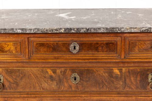 18TH CENTURY FRENCH WALNUT COMMODE WITH MARBLE TOP - ADDITIONAL PHOTO 2