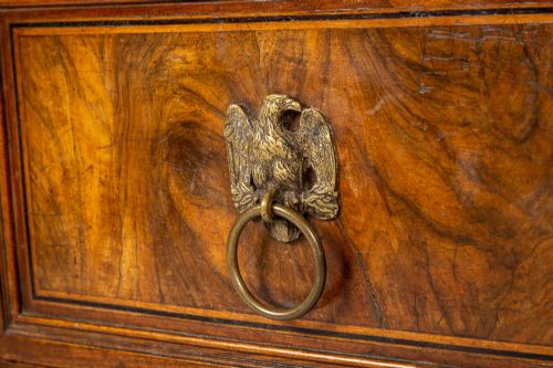 18TH CENTURY FRENCH WALNUT COMMODE WITH MARBLE TOP - ADDITIONAL PHOTO 3